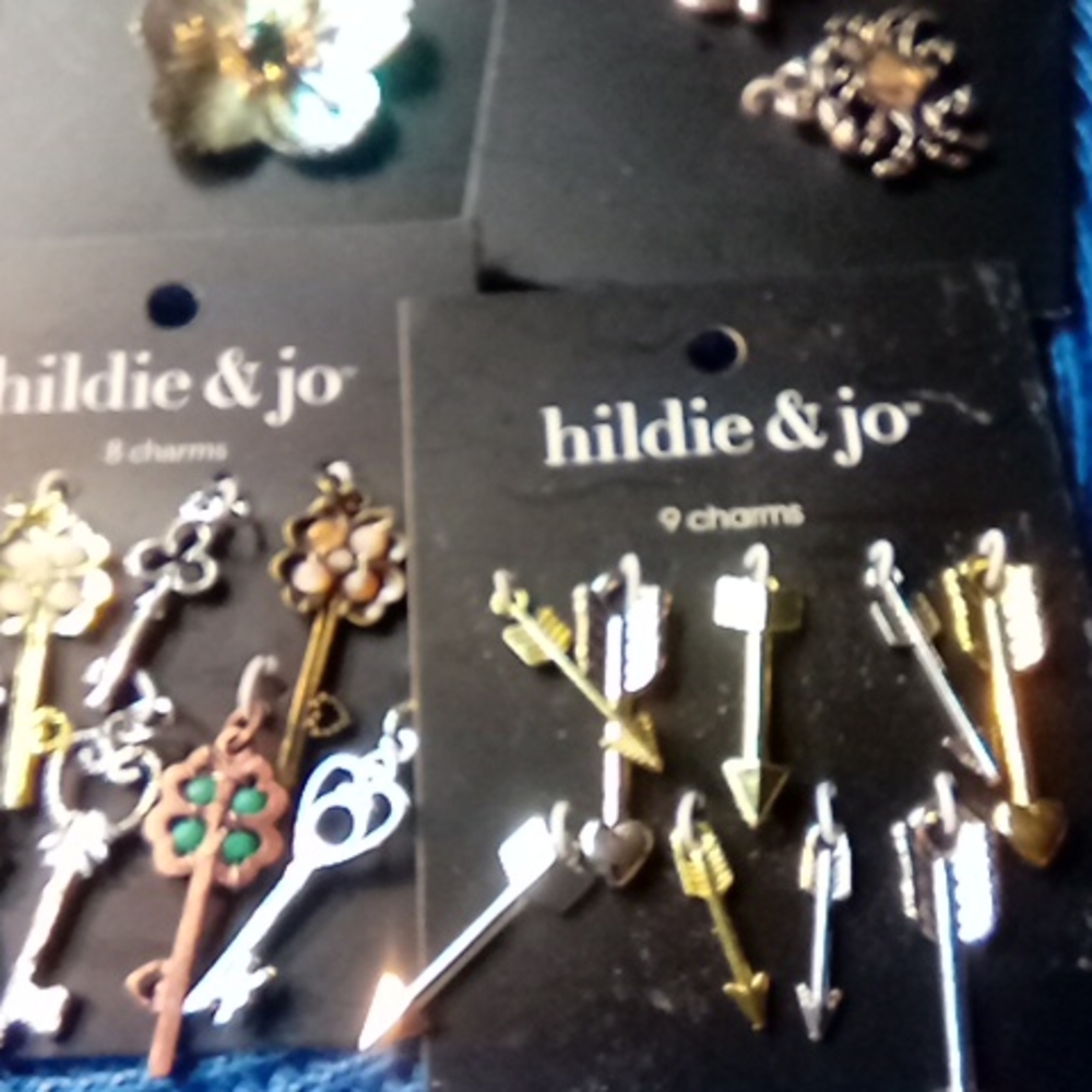 Charms - Picture 4 of 5